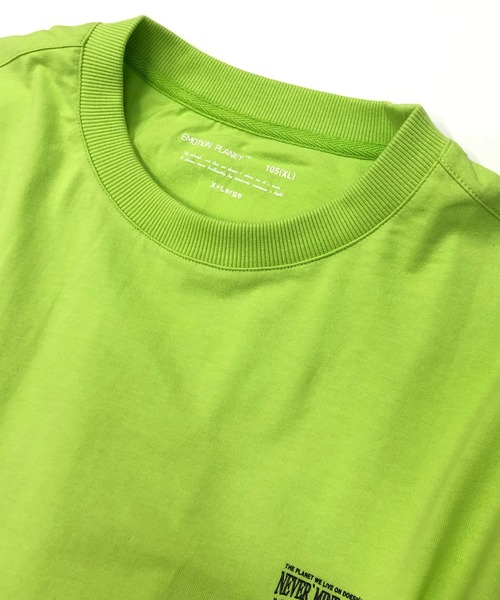 EMOTION PLANET(エモーションプラネット)の「EMOTION PLANET / バックプリント / ショルダービッグロゴ / フロント ワンポイント Tシャツ(Tシャツ/カットソー・メンズ・ライム/ホワイト・LL/M/L)」の7枚目の写真