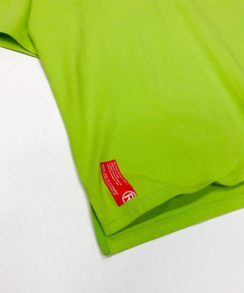 EMOTION PLANET(エモーションプラネット)の「EMOTION PLANET / バックプリント / ショルダービッグロゴ / フロント ワンポイント Tシャツ(Tシャツ/カットソー・メンズ・ライム/ホワイト・LL/M/L)」の21枚目の写真