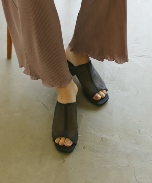 VACANCY(ヴァカンシー)の「シアーパイピングサンダル(サンダル・レディース・ブラック/ブラウン/ナチュラル/オレンジ・LARGE/MEDIUM/SMALL/X-LARGE)」の19枚目の写真