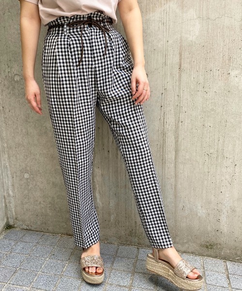 apres jour（アプレジュール）の「ギンガムテーパードパンツ【ZOZOTOWN限定アイテム】（その他パンツ・レディース・ブラック/その他・フリー）」の2枚目の写真