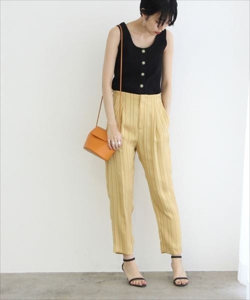 ADAM ET ROPE'(アダムエロペ)の「ラウンドコンビフラップポシェット(ショルダーバッグ・レディース・ホワイト/ブラック/オレンジ/グリーン/ベージュ・FREE)」の18枚目の写真