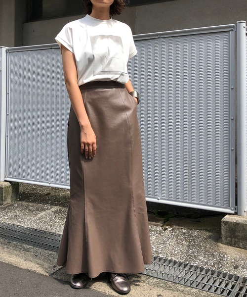 &g'aime（アンジェム）の「【&g'aime】フォトプリントTシャツ（Tシャツ/カットソー・レディース・ホワイト/ブラック・FREE）」の3枚目の写真