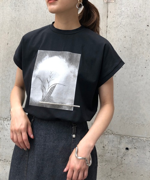 &g'aime（アンジェム）の「【&g'aime】フォトプリントTシャツ（Tシャツ/カットソー・レディース・ホワイト/ブラック・FREE）」の10枚目の写真
