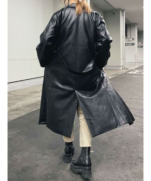 EVRIS（エヴリス）の「フェイクレザーロングコート（テーラード