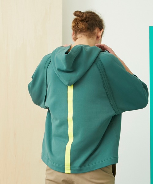 UNITED TOKYO(ユナイテッドトウキョウ)の「Beijing sp half sleeve parka(パーカー・メンズ・ブラック/グリーン・3/1/2)」の9枚目の写真