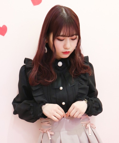 ROJITA（ロジータ）の「パール釦Ｖフリルブラウス（シャツ/ブラウス・レディース・ブラック/パープル・FREE）」の19枚目の写真