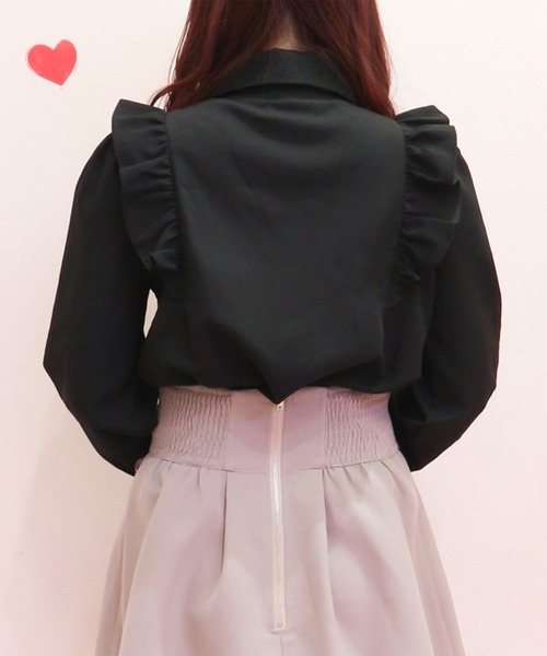 ROJITA（ロジータ）の「パール釦Ｖフリルブラウス（シャツ/ブラウス・レディース・ブラック/パープル・FREE）」の21枚目の写真