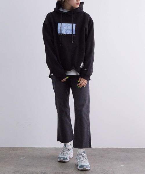 VIS（ビス）の「【ともわか×DISCUS ATHLETIC(R)】【WEB限定】裏毛カットオフプルパーカー（パーカー・レディース・ホワイト/パープル/ブラック・FREE）」の7枚目の写真