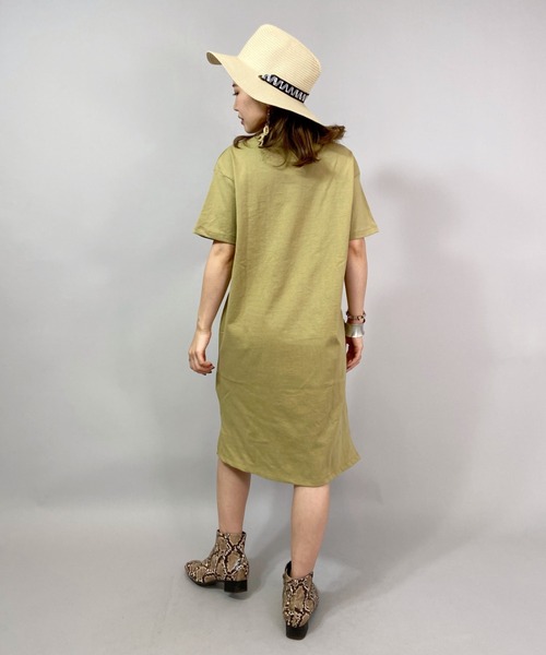 Champion（チャンピオン）の「ＣHAMPION/チャンピオン  ルーズシルエットＴシャツワンピース   CW-S304（ワンピース・レディース・ホワイト/カーキ/ブラック・L/M）」の12枚目の写真