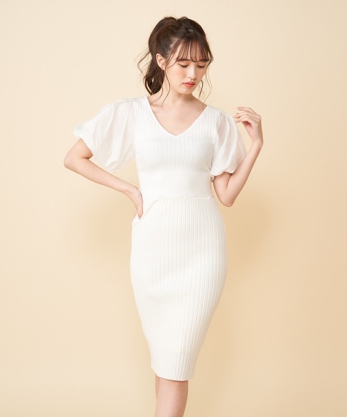 MIIA(ミーア)の「袖異素材ニットタイトワンピース(ワンピース・レディース・ブラック/オフホワイト/オレンジ・FREE)」の2枚目の写真