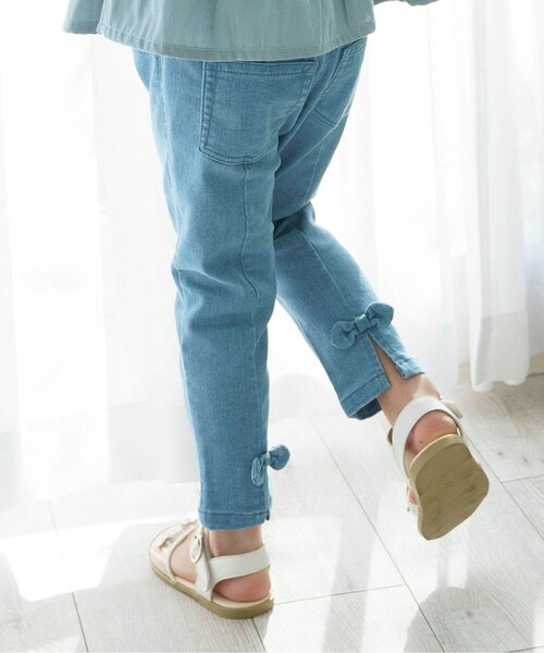 apres les cours（アプレレクール）の「WEB限定うしろスリット＆りぼんテーパードパンツ 9分丈（その他パンツ・キッズ・ベージュ/インディゴブルー/グリーン/オレンジ・80/90/100/110/120/130/140）」の3枚目の写真