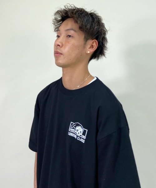 LURKING CLASS(ラーキングクラス)の「【ムラサスポーツ別注】LURKING CLASS/ラーキングクラス ルーズシルエット バックプリントTシャツ ST21STMS003(Tシャツ/カットソー・メンズ・ホワイト/ブラック・XL/L/M)」の15枚目の写真