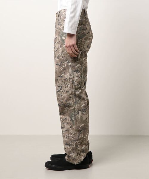 CARHARTT WIP 迷彩カーゴパンツ 28/32 CARHARTT WIP 迷彩カーゴパンツ