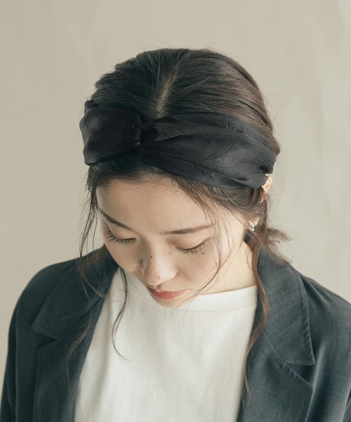 SMELLY（スメリー）の「サテンクロスヘアターバン（ヘアバンド・レディース・ブラック/ミント・-）」の2枚目の写真