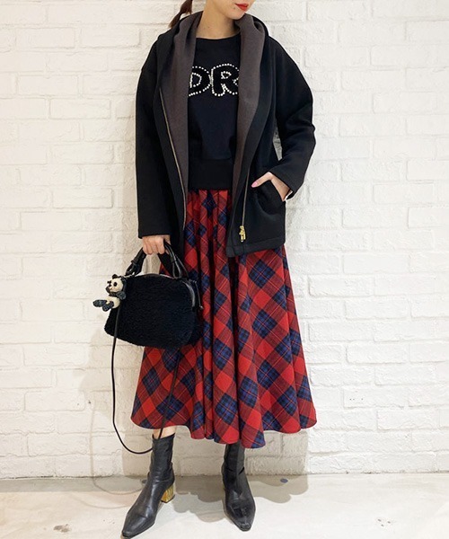 Desert　Rose（デザートローズ）の「【Praia/プライア】フーディーショールカラーソフトタッチブルゾン（ブルゾン・レディース・ブラック・FREE）」の6枚目の写真