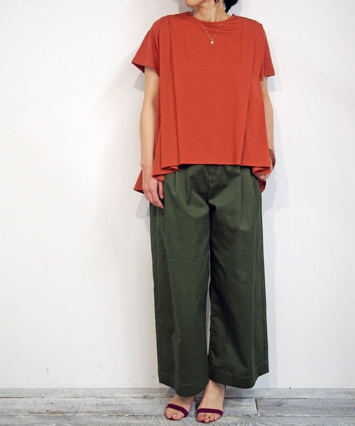 NICOLE white（ニコルホワイト）の「フレアーＴシャツ（Tシャツ/カットソー・レディース・ブラック/オフホワイト/オレンジ/ブルー・FREE）」の14枚目の写真