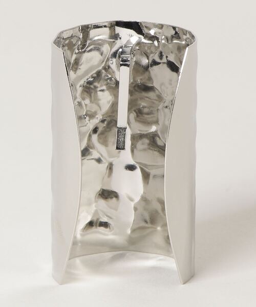 Dorothy Lang(ドロシーラング)の「Dorothy Lang (ドロシーラング) タタキ6センチマルミヘアーフック(バレッタ/ヘアクリップ・レディース・シルバー/ゴールド・FREE)」の3枚目の写真