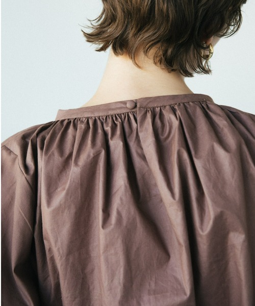 ACCL(エーシーシーエル)の「コットン ギャザーブラウス(シャツ/ブラウス・レディース・カーキ/ブラウン/ホワイト・FREE)」の16枚目の写真