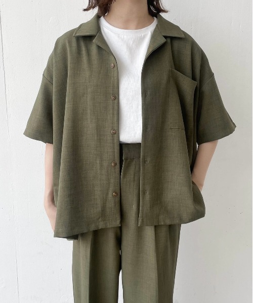 flaner（フラネ）の「ドライタッチ開襟シャツ【ユニセックス対応/セットアップ対応】（シャツ/ブラウス・レディース・ベージュ/カーキ/ナチュラル・MEDIUM/LARGE）」の3枚目の写真