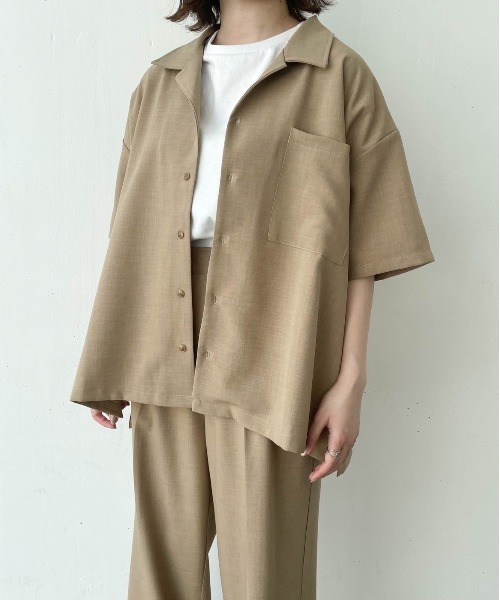 flaner（フラネ）の「ドライタッチ開襟シャツ【ユニセックス対応/セットアップ対応】（シャツ/ブラウス・レディース・ベージュ/カーキ/ナチュラル・MEDIUM/LARGE）」の4枚目の写真