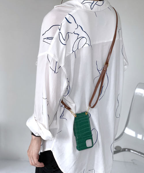 c.u.l（シーユーエル）の「【c.u.l】クロコ風型押し スマホショルダー カード入れ iPhoneカバー アイフォンケース ipc573（スマホケース/カバー・レディース・ブラウン/ブラック/グリーン・I/Q/P/D/J/K/A/O/N/V/U/T）」の7枚目の写真