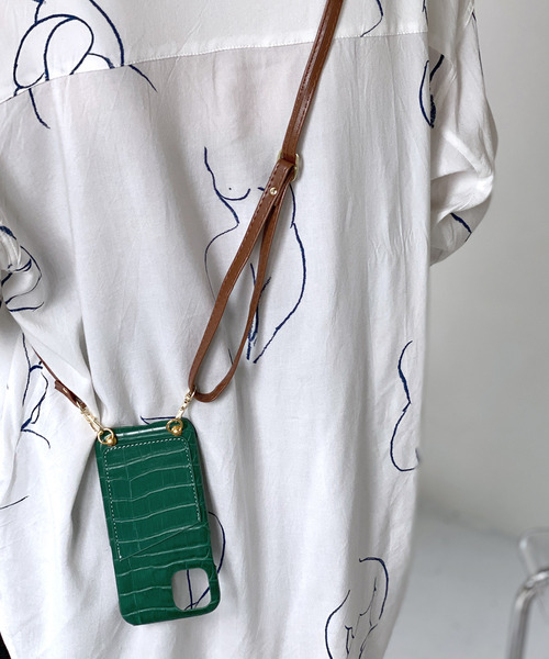 c.u.l（シーユーエル）の「【c.u.l】クロコ風型押し スマホショルダー カード入れ iPhoneカバー アイフォンケース ipc573（スマホケース/カバー・レディース・ブラウン/ブラック/グリーン・I/Q/P/D/J/K/A/O/N/V/U/T）」の8枚目の写真