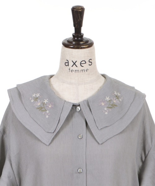 axes femme（アクシーズファム）の「刺繍襟チュニックブラウス