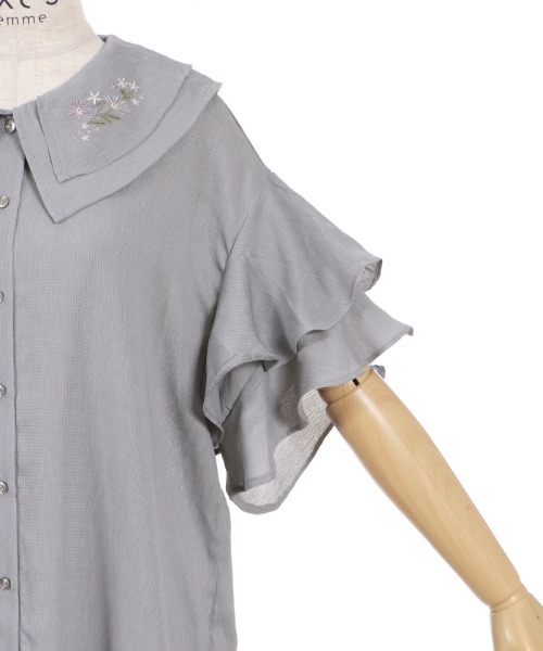 axes femme（アクシーズファム）の「刺繍襟チュニックブラウス