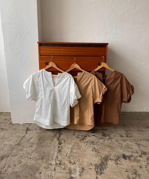 I_am（アイアム）の「design balloon shirt（シャツ/ブラウス・レディース・ホワイト/ベージュ/ブラウン・FREE）」の4枚目の写真