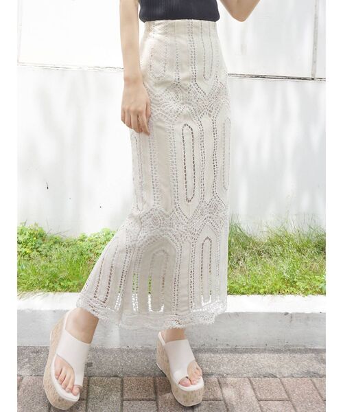 MERCURYDUO（マーキュリーデュオ）の「トングデザインコルクウェッジサンダル（サンダル・レディース・ブラウン/イエロー/アイボリー・38/36）」の8枚目の写真