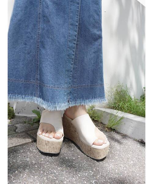 MERCURYDUO（マーキュリーデュオ）の「トングデザインコルクウェッジサンダル（サンダル・レディース・ブラウン/イエロー/アイボリー・38/36）」の10枚目の写真