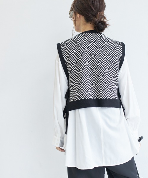 AIC.（エーアイシー）の「ジャガードニットベスト×ブラウスセット（アンサンブル・レディース・ブラック/ブラウン/グリーン・FREE）」の17枚目の写真