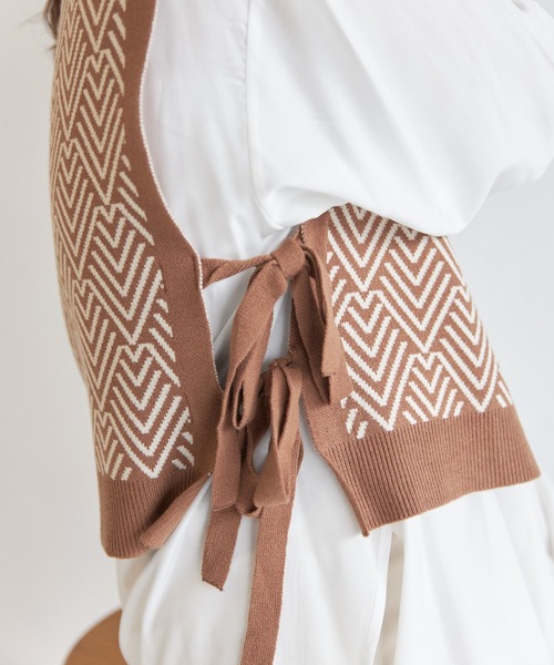 AIC.（エーアイシー）の「ジャガードニットベスト×ブラウスセット（アンサンブル・レディース・ブラック/ブラウン/グリーン・FREE）」の22枚目の写真