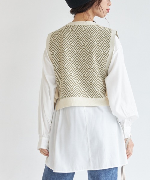 AIC.（エーアイシー）の「ジャガードニットベスト×ブラウスセット（アンサンブル・レディース・ブラック/ブラウン/グリーン・FREE）」の7枚目の写真