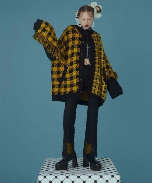 Candy Stripper 長袖トップス　シャーリング長袖トップス　黒 Candy Stripper（キャンディストリッパー）の「SHIRRING