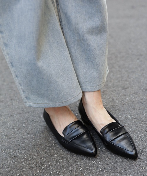 SESTO（セスト）の「ポインテッドトゥローヒールローファーパンプス（パンプス・レディース・ブラック/ベージュ/ブラウン/ピンク/グリーン・22.5cm/23.5cm/24.5cm/23.0cm/24.0cm/25.0cm/22.0cm）」の16枚目の写真