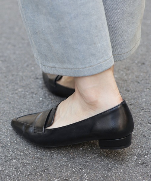 SESTO（セスト）の「ポインテッドトゥローヒールローファーパンプス（パンプス・レディース・ブラック/ベージュ/ブラウン/ピンク/グリーン・22.5cm/23.5cm/24.5cm/23.0cm/24.0cm/25.0cm/22.0cm）」の17枚目の写真