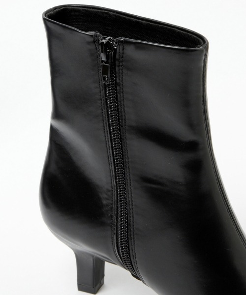 LOWRYS FARM（ローリーズファーム）の「ポインテッドＺＩＰブーツ　958290（ブーツ・レディース・ブラック/ゼブラ・MEDIUM/LARGE）」の3枚目の写真