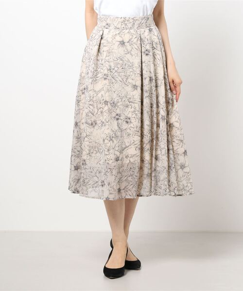 Allamanda(アラマンダ)の「花柄シフォンミモレスカート(スカート・レディース・サックスブルー/ピンク・M)」の2枚目の写真