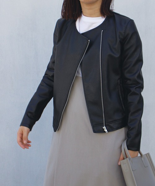 LAVEANGE（ラビアンジェ）の「フェイクレザーノーカラーライダースジャケット（ライダースジャケット・レディース・ブラック/グレイッシュベージュ・LL/3L/4L/M/L）」の18枚目の写真