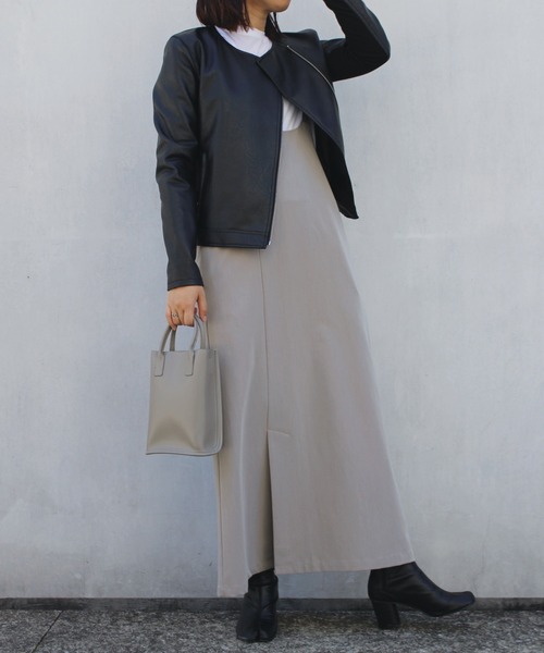 LAVEANGE（ラビアンジェ）の「フェイクレザーノーカラーライダースジャケット（ライダースジャケット・レディース・ブラック/グレイッシュベージュ・LL/3L/4L/M/L）」の22枚目の写真