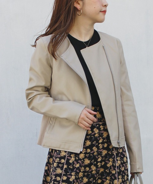 LAVEANGE（ラビアンジェ）の「フェイクレザーノーカラーライダースジャケット（ライダースジャケット・レディース・ブラック/グレイッシュベージュ・LL/3L/4L/M/L）」の8枚目の写真