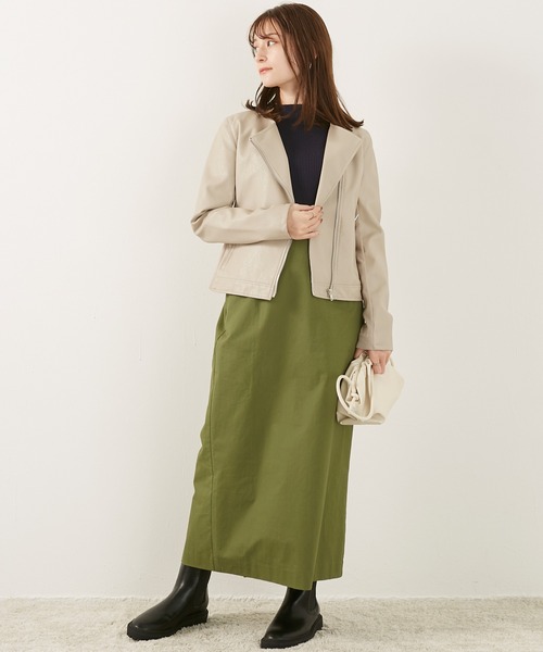 LAVEANGE（ラビアンジェ）の「フェイクレザーノーカラーライダースジャケット（ライダースジャケット・レディース・ブラック/グレイッシュベージュ・LL/3L/4L/M/L）」の7枚目の写真