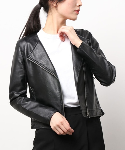 LAVEANGE（ラビアンジェ）の「フェイクレザーノーカラーライダースジャケット（ライダースジャケット・レディース・ブラック/グレイッシュベージュ・LL/3L/4L/M/L）」の9枚目の写真