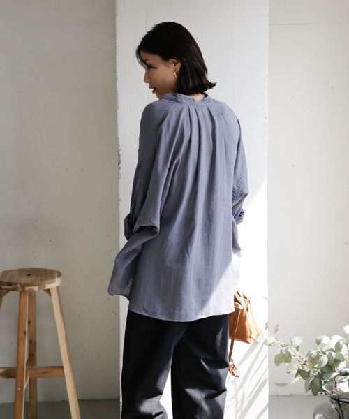 URBAN RESEARCH DOORS（アーバンリサーチドアーズ）の「ダブルガーゼスタンドカラーシャツ（シャツ/ブラウス・レディース・ブルー/ブラック/ライトグレー・ONE）」の10枚目の写真