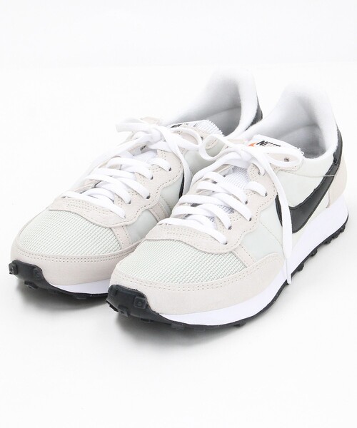 NIKE（ナイキ）の「【WEB限定】NIKE/ナイキ　CHALLENGER OG/チャレンジャーOG（スニーカー・レディース・ホワイト/ブラック/ベージュ・23.5cm/24.0cm/24.5cm）」の4枚目の写真