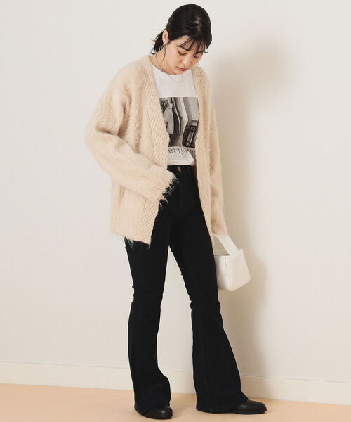 Ray BEAMS(レイビームス)の「Ray BEAMS / シャギー Vネック カーディガン(カーディガン/ボレロ・レディース・ライトブルー/オフホワイト・ONE SIZE)」の22枚目の写真