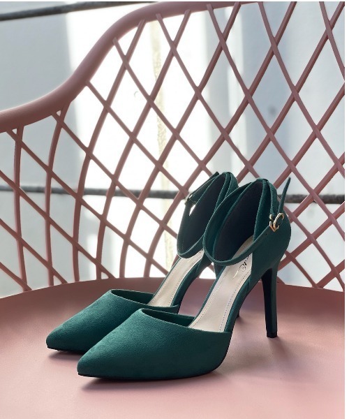 R&E（アールアンドイー）の「【21AW新作】【R&E】セパレートアンクルストラップスエードパンプス（パンプス・レディース・ブラック系その他/ベージュ系その他/グリーン・22.0cm/22.5cm/23.0cm/23.5cm/24.0cm/24.5cm）」の16枚目の写真