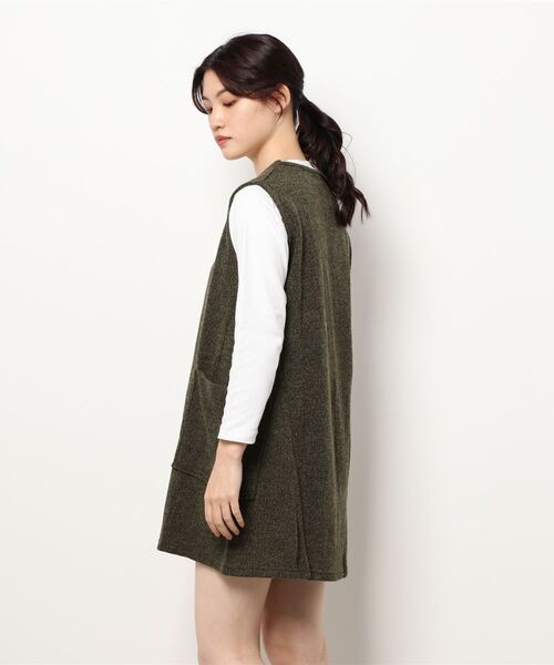BELLUNA（ベルーナ）の「杢調素材ポケットデザインジャンパードレス（ジャンパースカート・レディース・ブラック/カーキ/モカ/チャコール・MEDIUM/LARGE/X-LARGE）」の9枚目の写真