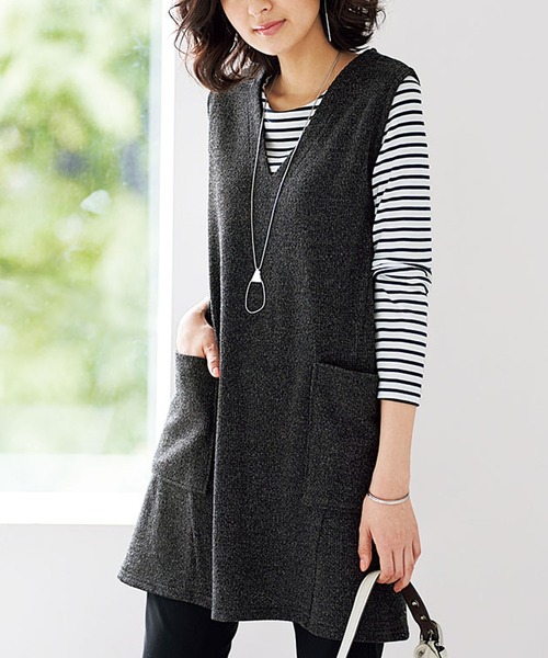 BELLUNA（ベルーナ）の「杢調素材ポケットデザインジャンパードレス（ジャンパースカート・レディース・ブラック/カーキ/モカ/チャコール・MEDIUM/LARGE/X-LARGE）」の3枚目の写真